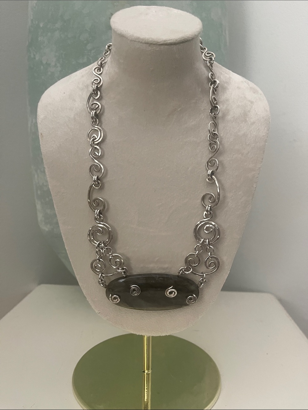 Sterling Silver Swirl Chain Necklace with Labradorite Stone